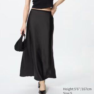 Uniqlo Black A-Line Women's Skirt Size L